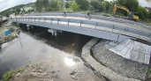Дорожники Свердловской области ремонтируют мосты, опережая график вопреки дождям