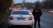 В Березовском очевидцы сняли крики о помощи из машины и вызвали полицию