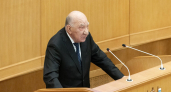 Депутат потребовал запретить курение новичкам в Заксобрании Свердловской области